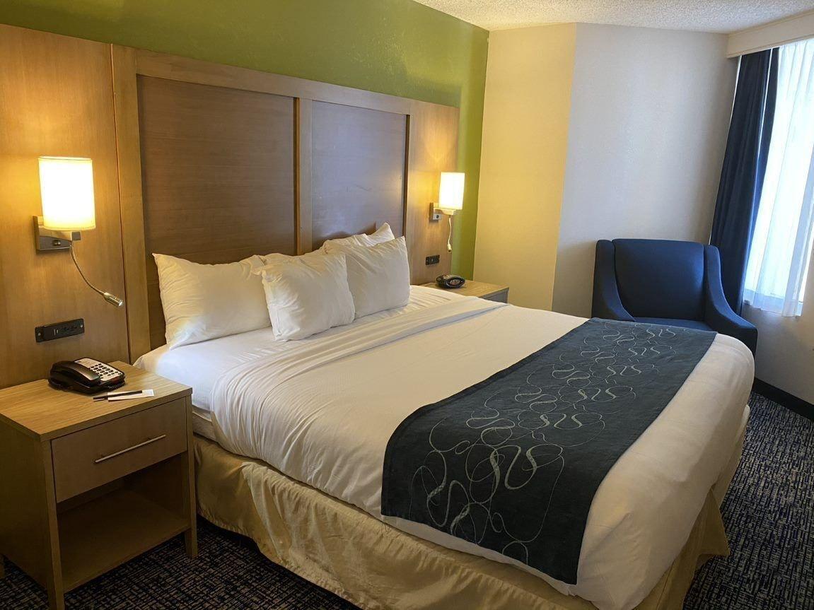 Comfort Suites Beachfront Virginia Beach Exterior photo