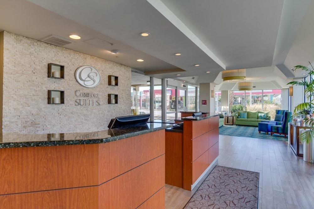 Comfort Suites Beachfront Virginia Beach Exterior photo